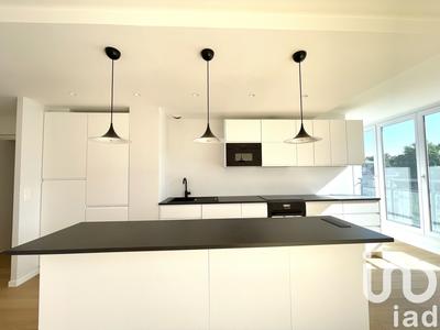 Appartement - 97 m² - 5 pièces