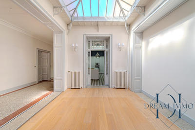 Appartement - 189 m² - 4 pièces