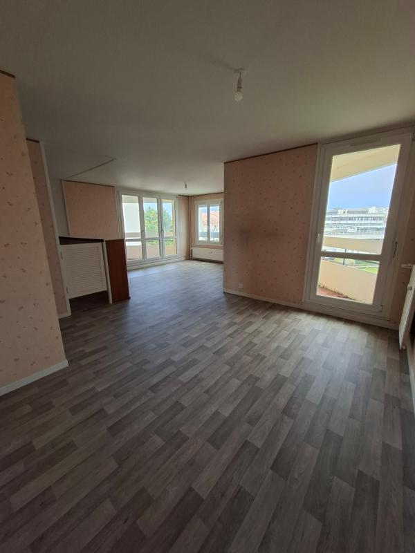 Appartement - 97 m² - 5 pièces