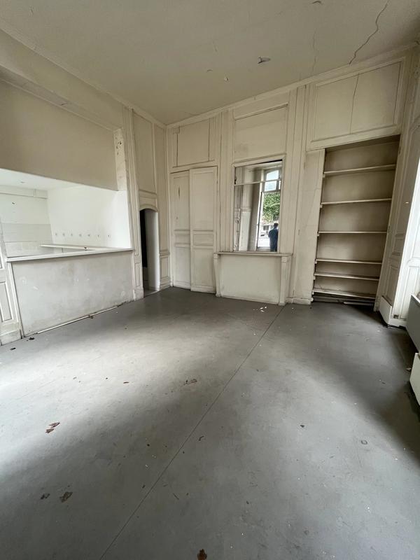 Immeuble mixte - 639 m²