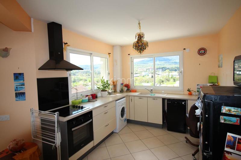 Maison traditionnelle - 171 m² - 7 pièces