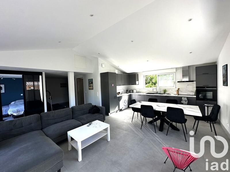 Maison - 207 m² - 10 pièces