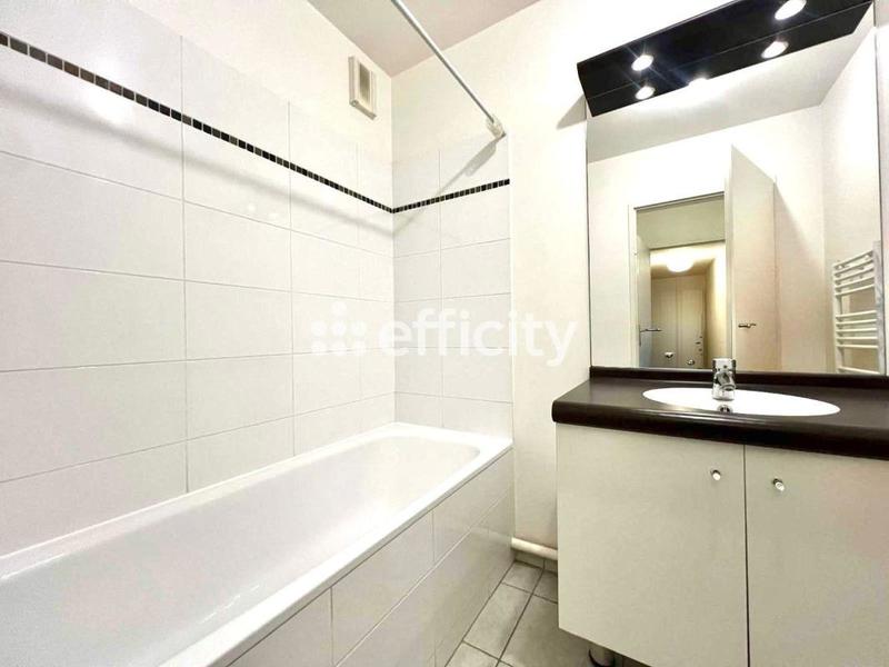 Appartement - 77 m² - 3 pièces