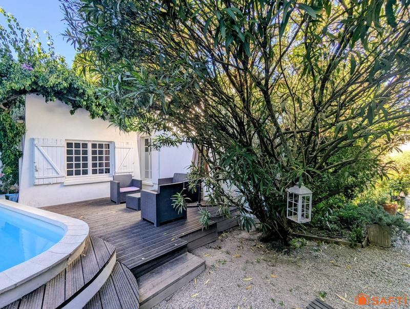 Maison - 177 m² - 8 pièces