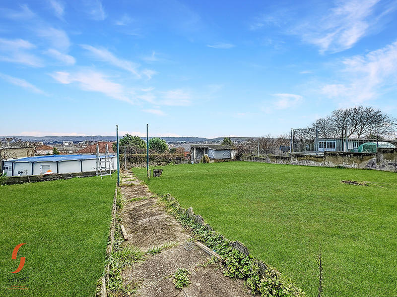 Maison - 94 m² - 4 pièces