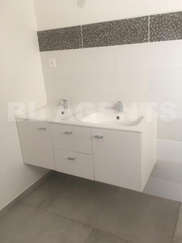 Maison traditionnelle - 249 m² - 11 pièces