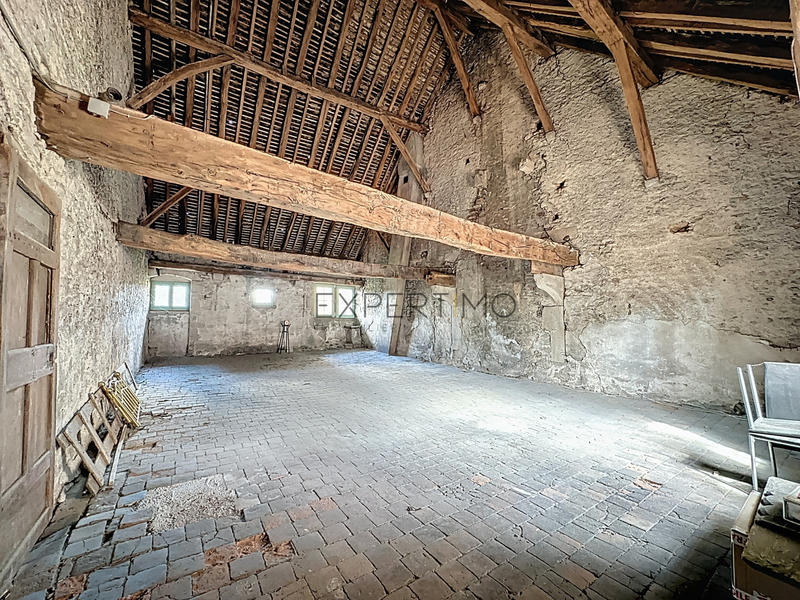 Maison - 255 m² - 8 pièces