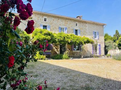 Mas - 168 m² - 7 pièces