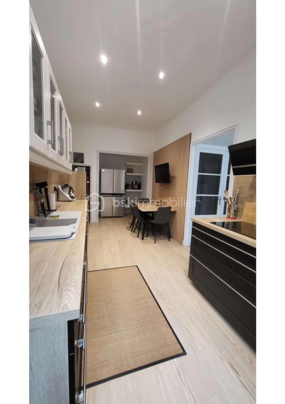 Maison de maîtres - 260 m² - 7 pièces