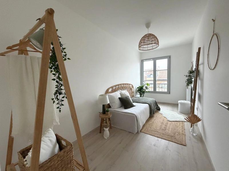 Appartement - 90 m² - 4 pièces