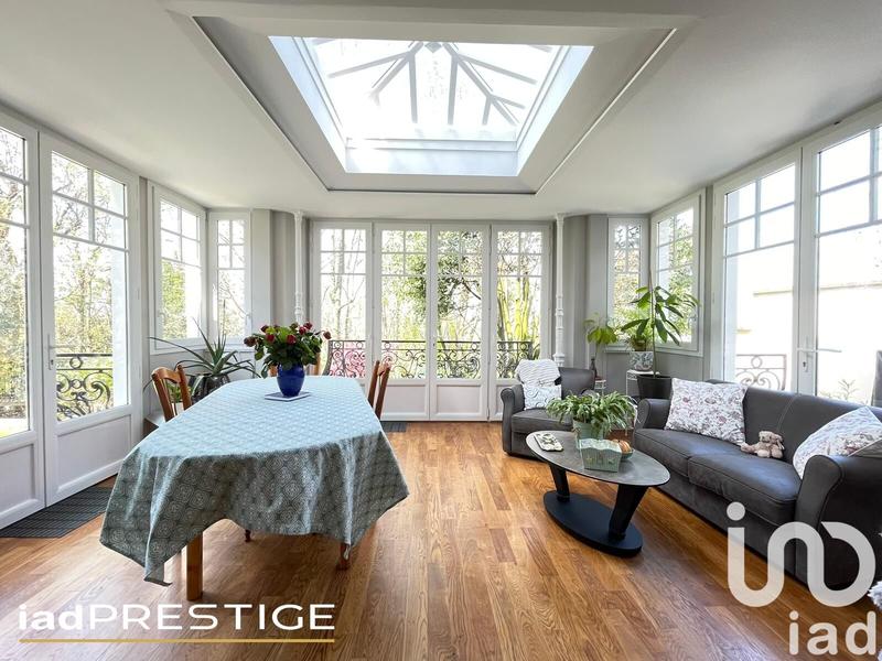 Maison - 300 m² - 12 pièces