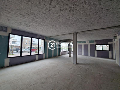 Local commercial - 136 m²