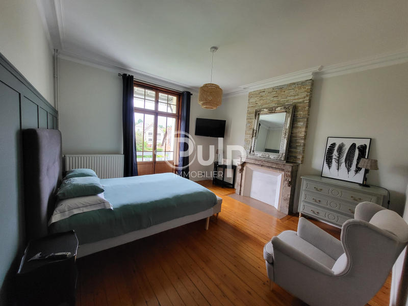 Maison - 390 m² - 12 pièces