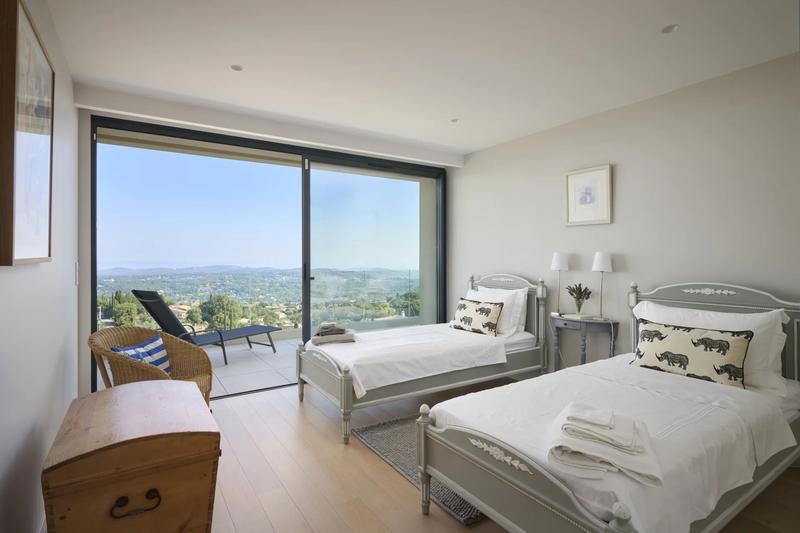 Maison - 540 m² - 12 pièces