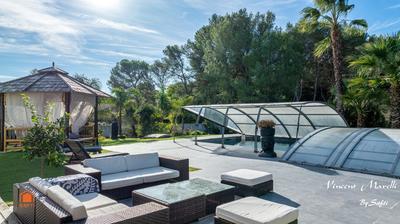 Maison - 248 m² - 10 pièces