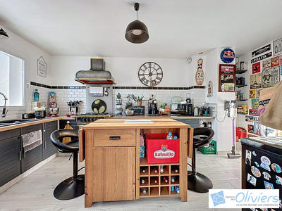 Maison traditionnelle - 140 m² - 6 pièces