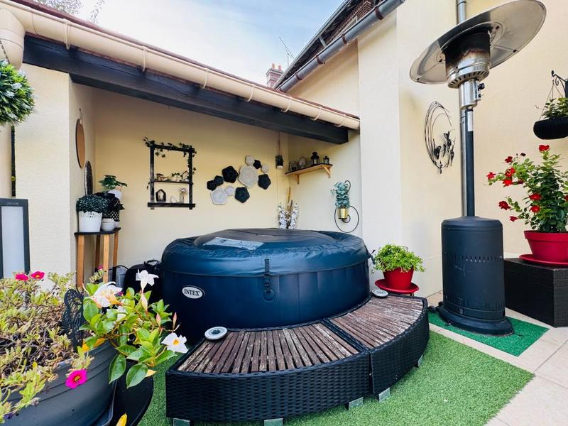 Maison de ville - 118 m² - 6 pièces