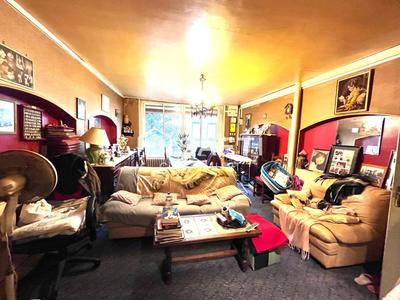 Maison - 275 m² - 9 pièces