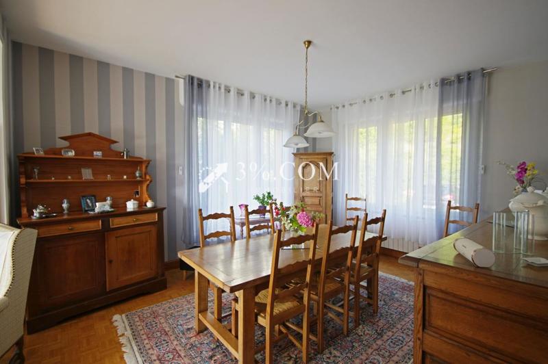 Pavillon - 173 m² - 7 pièces