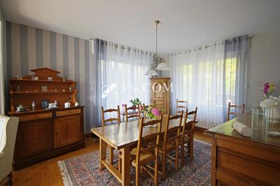 Pavillon - 173 m² - 7 pièces