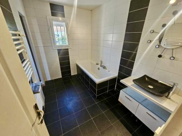 Villa - 135 m² - 5 pièces