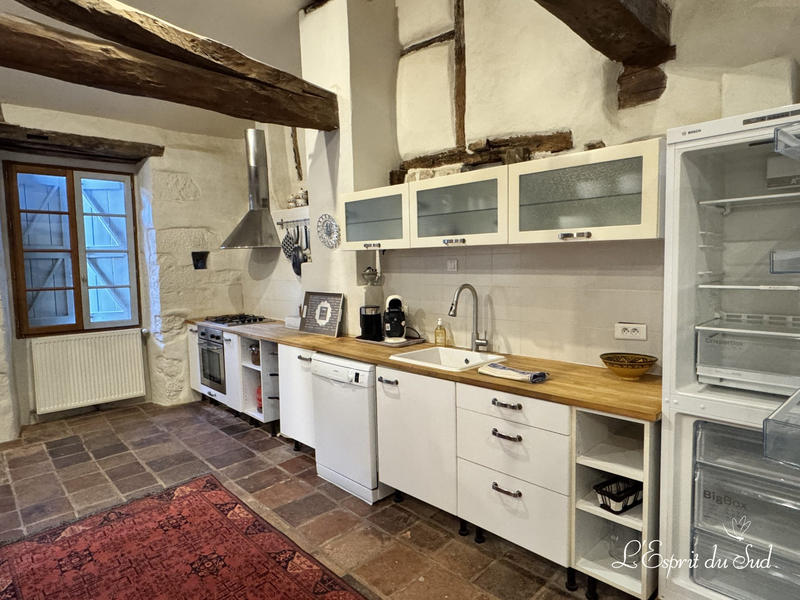 Maison - 668 m² - 14 pièces