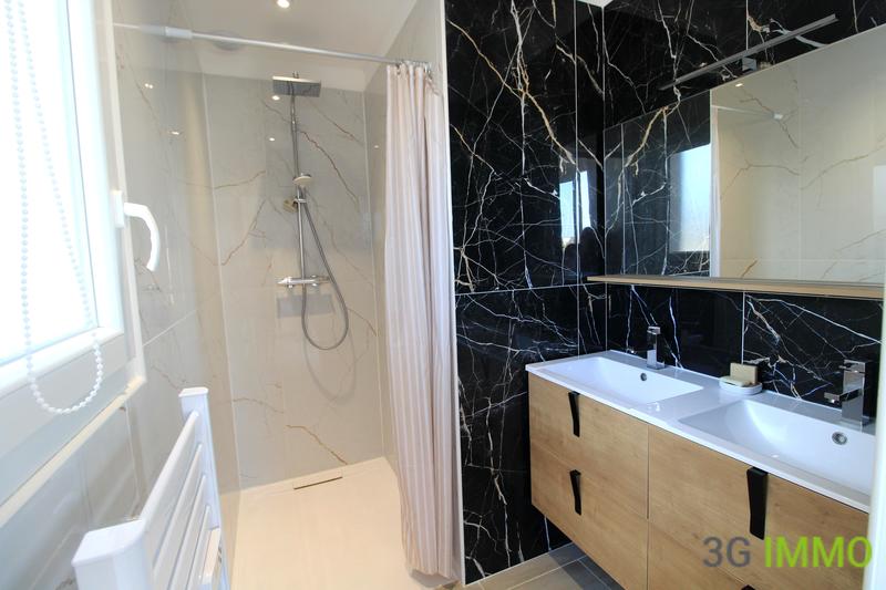 Villa - 121 m² - 6 pièces