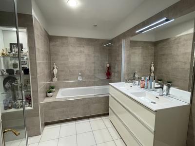 Appartement - 104 m² - 4 pièces