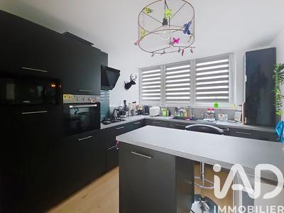 Maison - 97 m² - 6 pièces