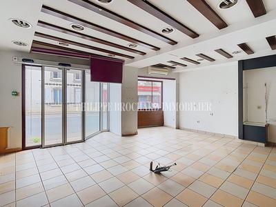 Local d'activités - 104 m²