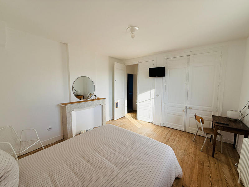 Maison - 292 m² - 10 pièces