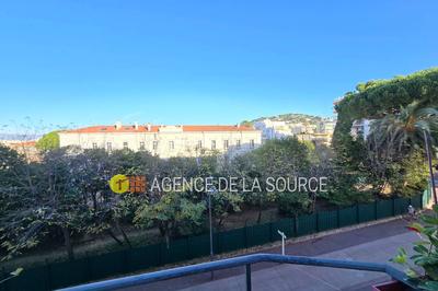 Appartement - 150 m² - 5 pièces