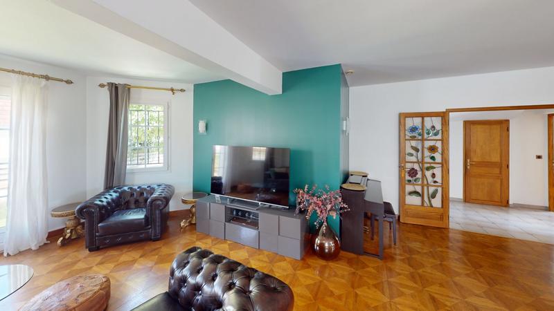 Maison - 180 m² - 6 pièces