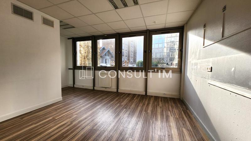 Bureau - 158 m²