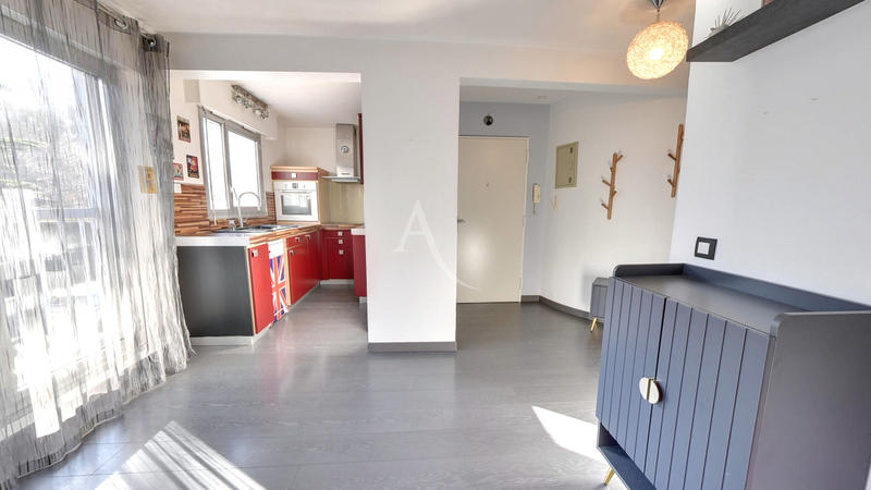 Appartement - 77 m² - 4 pièces