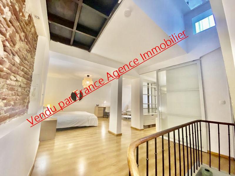 Appartement sur toit - 75 m² - 2 pièces