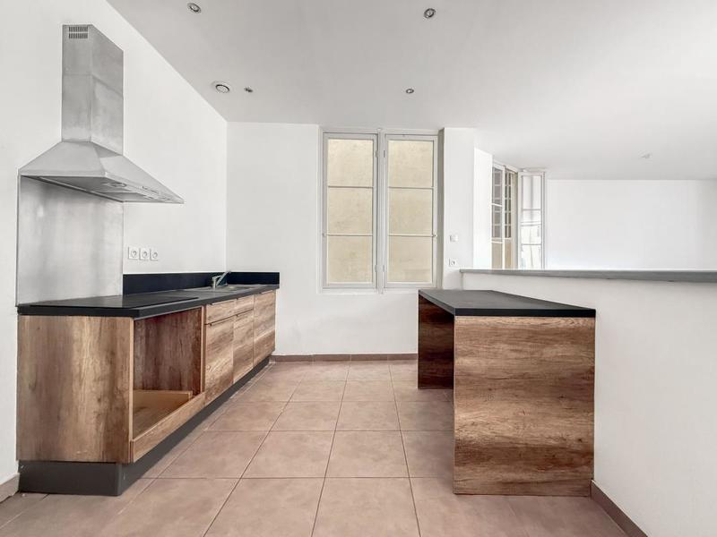 Appartement - 93 m² - 4 pièces