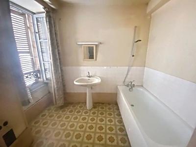 Maison - 160 m² - 8 pièces