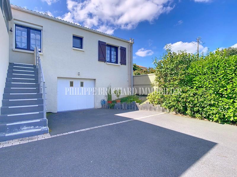 Maison traditionnelle - 112 m² - 6 pièces