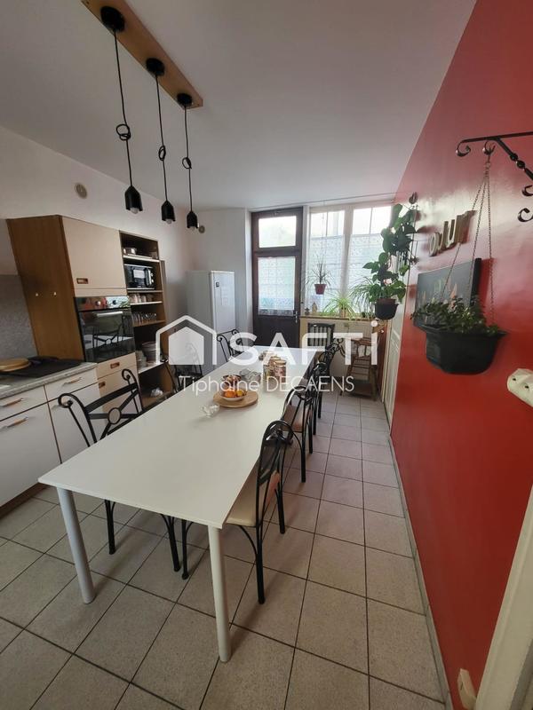 Maison - 310 m² - 16 pièces