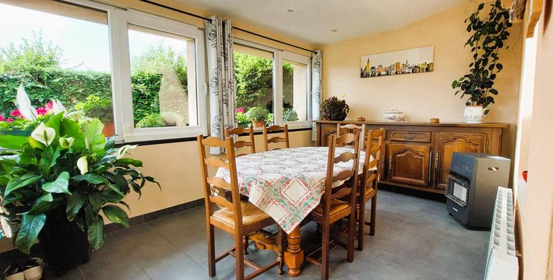 Demeure - 100 m² - 5 pièces