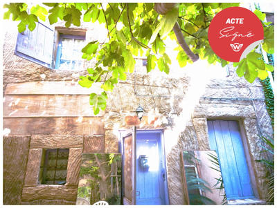 Maison ancienne - 102 m² - 8 pièces