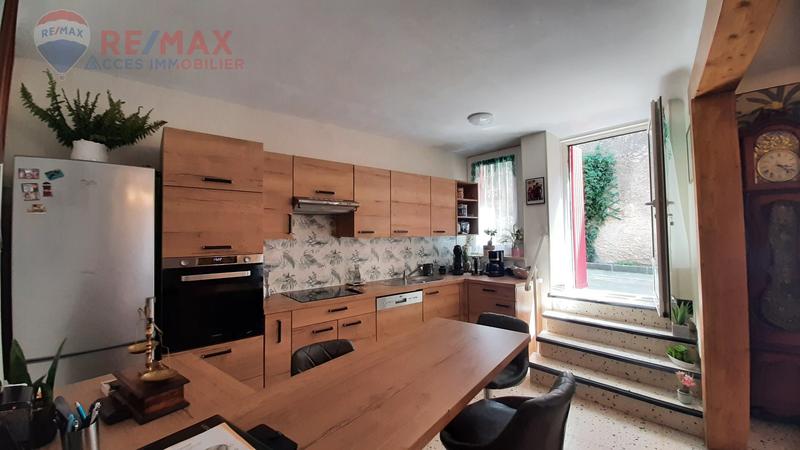 Maison de village - 140 m² - 7 pièces