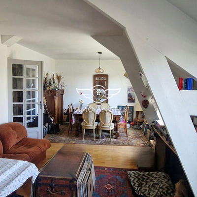 Appartement - 85 m² - 5 pièces