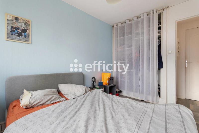 Appartement - 90 m² - 5 pièces