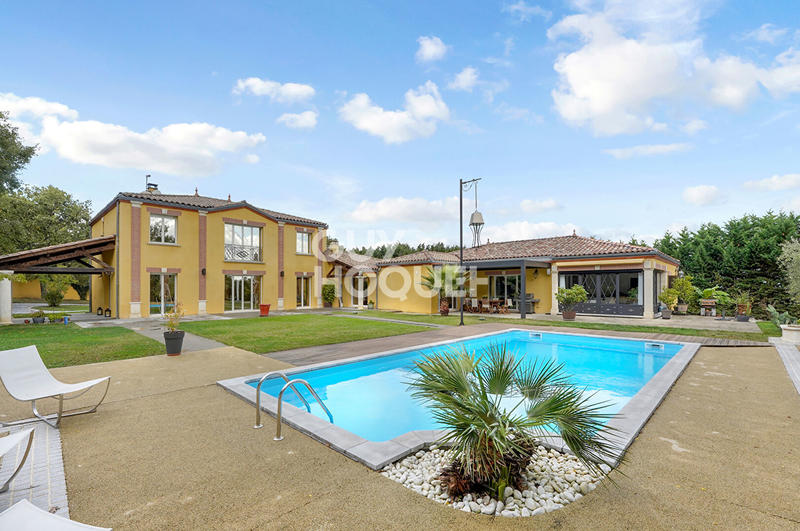 Demeure - 400 m² - 10 pièces