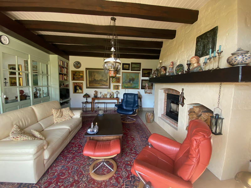 Maison - 267 m² - 8 pièces