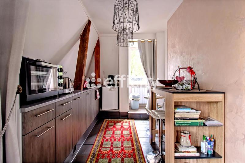 Maison - 400 m² - 12 pièces