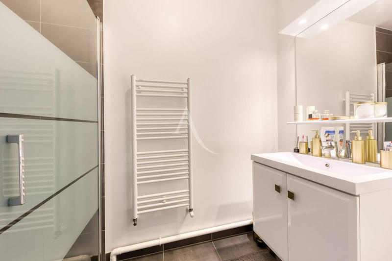 Appartement - 79 m² - 4 pièces