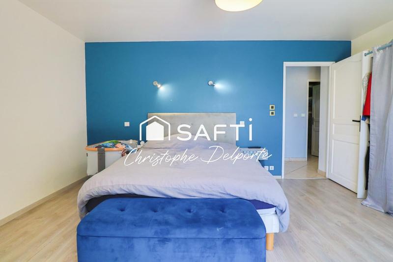 Maison - 220 m² - 7 pièces